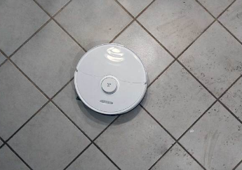 Roborock S8 Pro Ultra扫地机器人价格昂贵但值得
