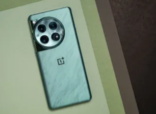 随着更多规格泄露OnePlus 13可能会取消此充电功能