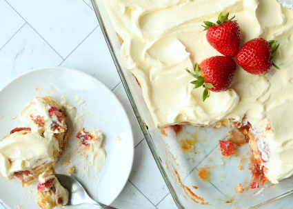 草莓酥饼砂锅是您休闲夏日派对的甜点
